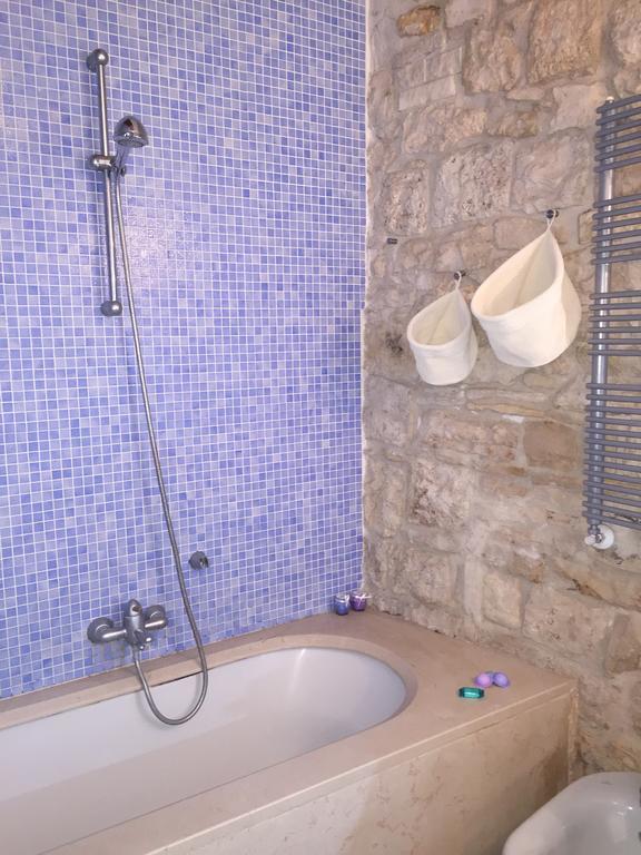 Casa Torre Di Mactheus Petraro Leilighet Giovinazzo Eksteriør bilde