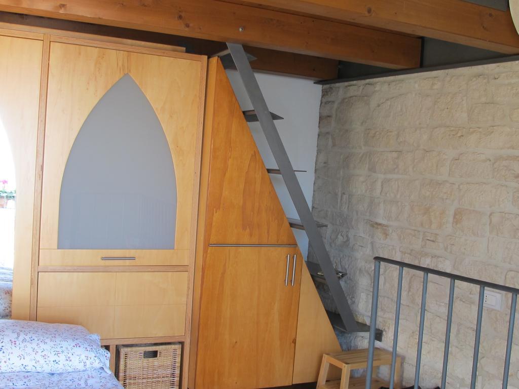 Casa Torre Di Mactheus Petraro Leilighet Giovinazzo Eksteriør bilde